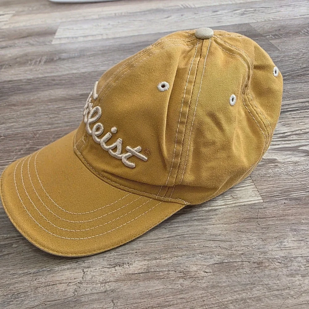 Titleist Golf Hat Mustard Yellow Adjustable Strapback‎ Dad Cap Embroidered Logo